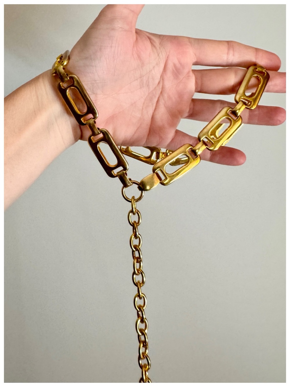 VTG Gold Geometric Link Chain Belt | Adjustable Waist Accessory - Picture 7 of 15